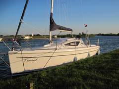 Maxus Sun Flyer 26 (sailboat)